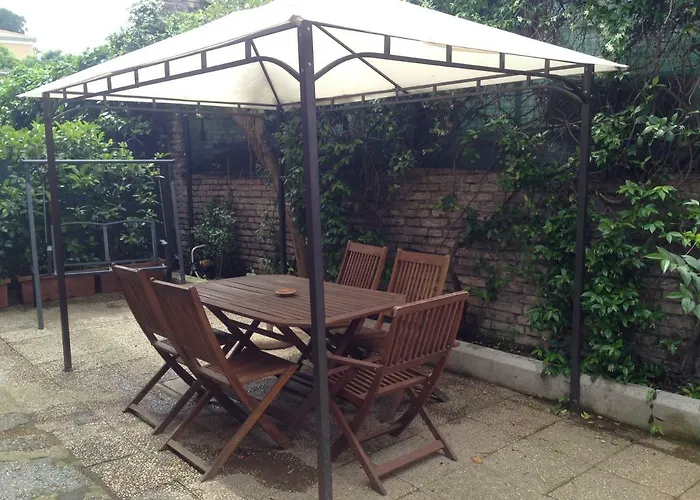 Appartement Appia Antica Garden - Free Parking - Near Colosseum Rome